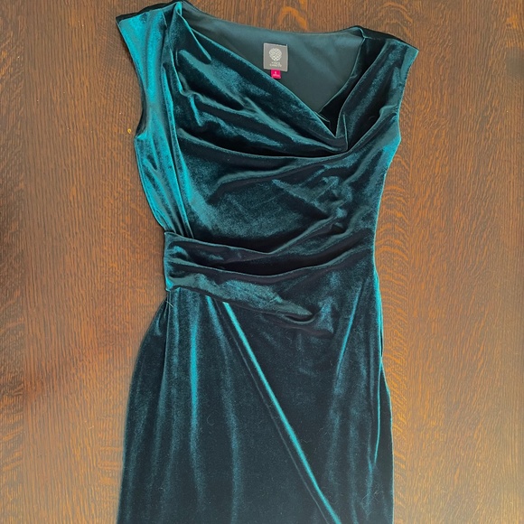 Vince Camuto | Dresses | Vince Camuto Velvet Green Dress